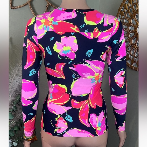 NWT Maaji Floral LongSleeve Rash Guard Swim Top MED Bright Floral Print on Black - Picture 4 of 16